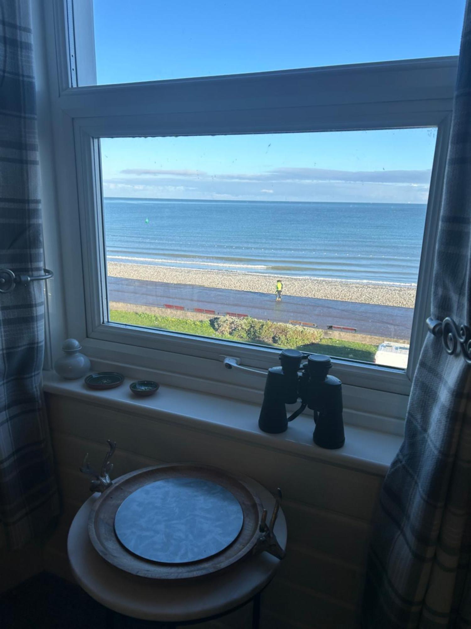 Glan Y Mor Hotel (Adults Only) Llandudno Buitenkant foto