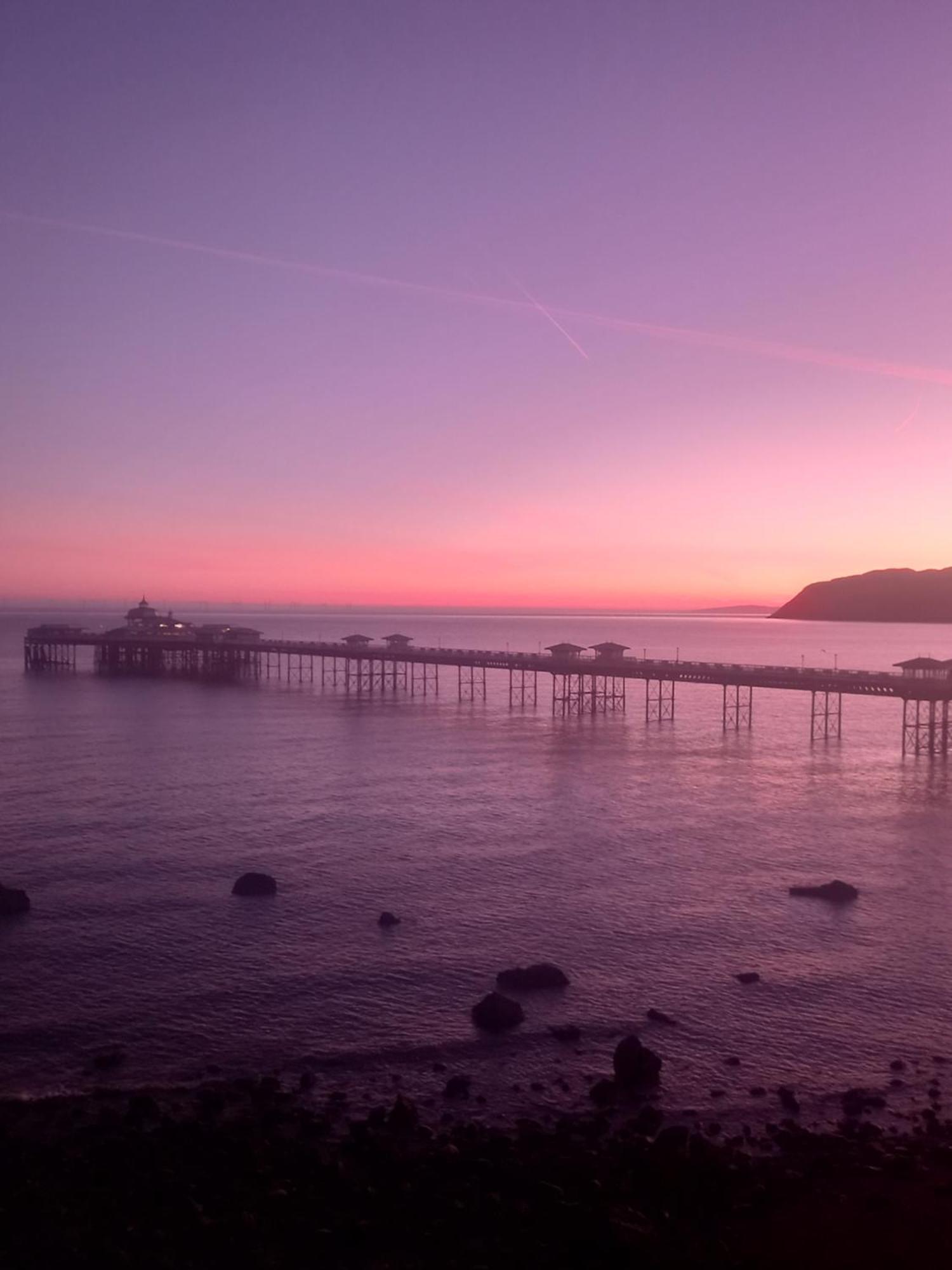 Glan Y Mor Hotel (Adults Only) Llandudno Buitenkant foto