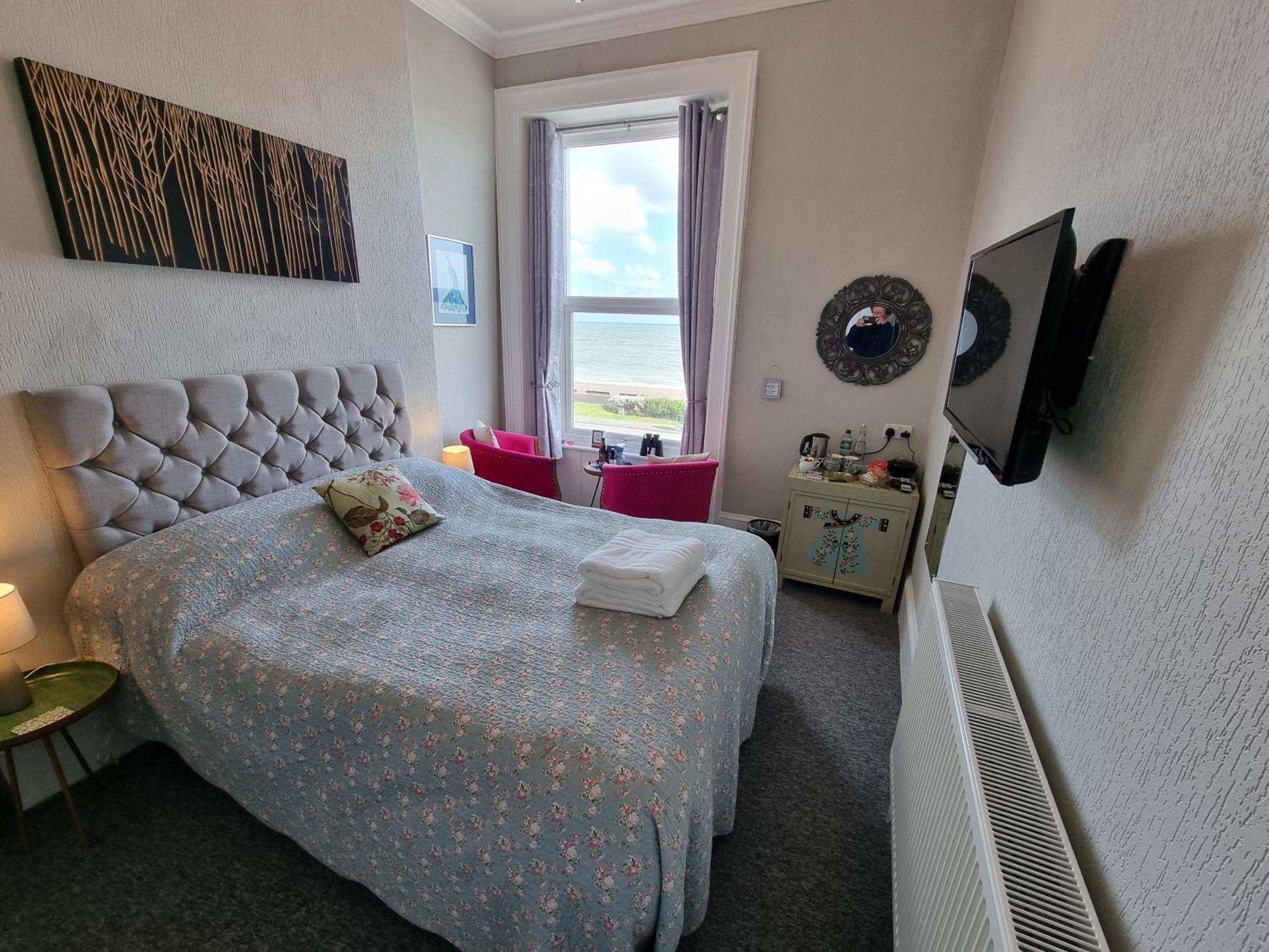 Glan Y Mor Hotel (Adults Only) Llandudno Buitenkant foto