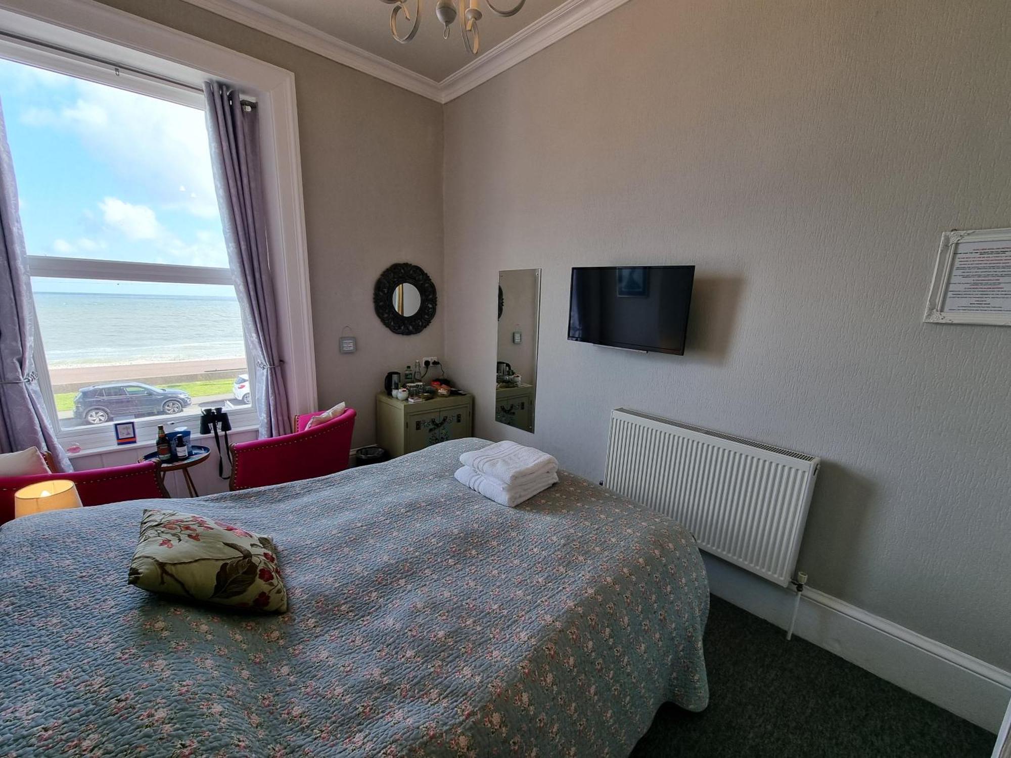 Glan Y Mor Hotel (Adults Only) Llandudno Buitenkant foto
